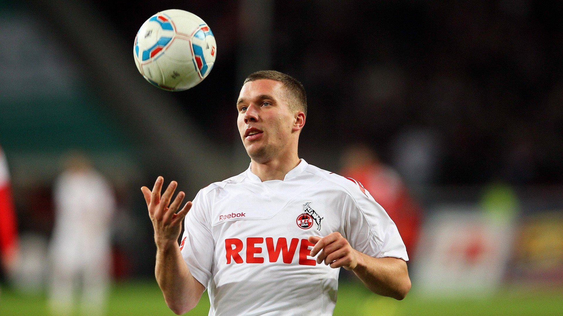 赛道与战场，F1新赛季揭幕战中的波兰与乌克兰隐喻